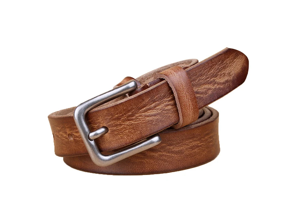 La Diane — Détail boucle argentée carrée cuir vintage