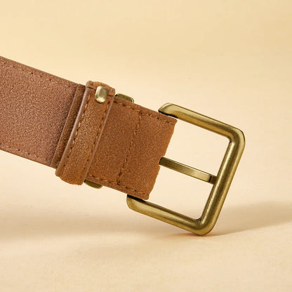 La Margot — Détail grande boucle dorée vintage suédé